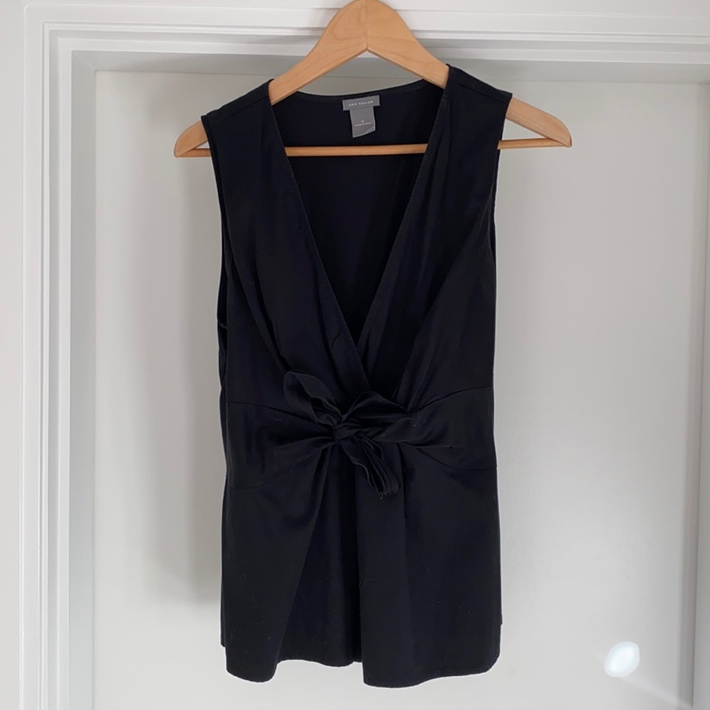 Anne Taylor Black Knot Front Blouse